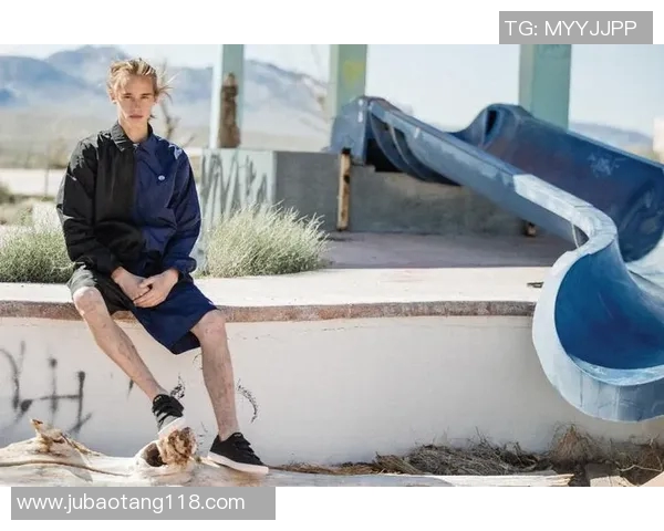 足球球星街头风：夹克搭配彰显个性与时尚品味